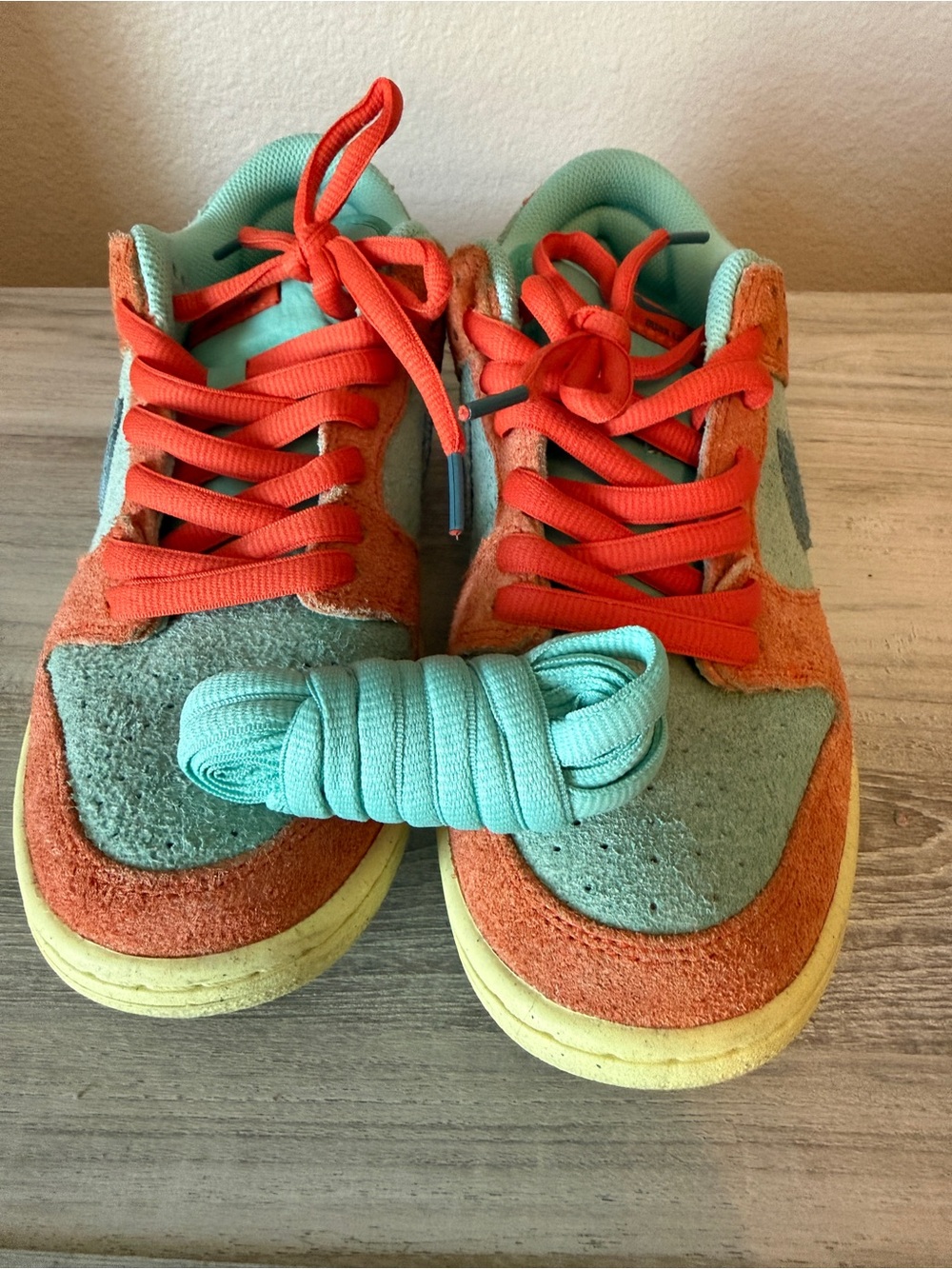 Nike SB Dunk Low Pro Premium "Orange Emerald Rise" - Picture 4 of 7